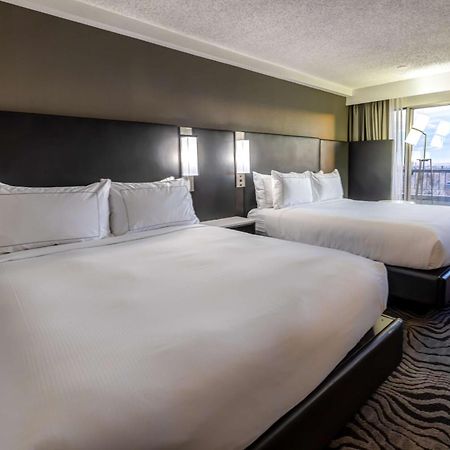 Doubletree By Hilton Calgary North Hotel Kültér fotó