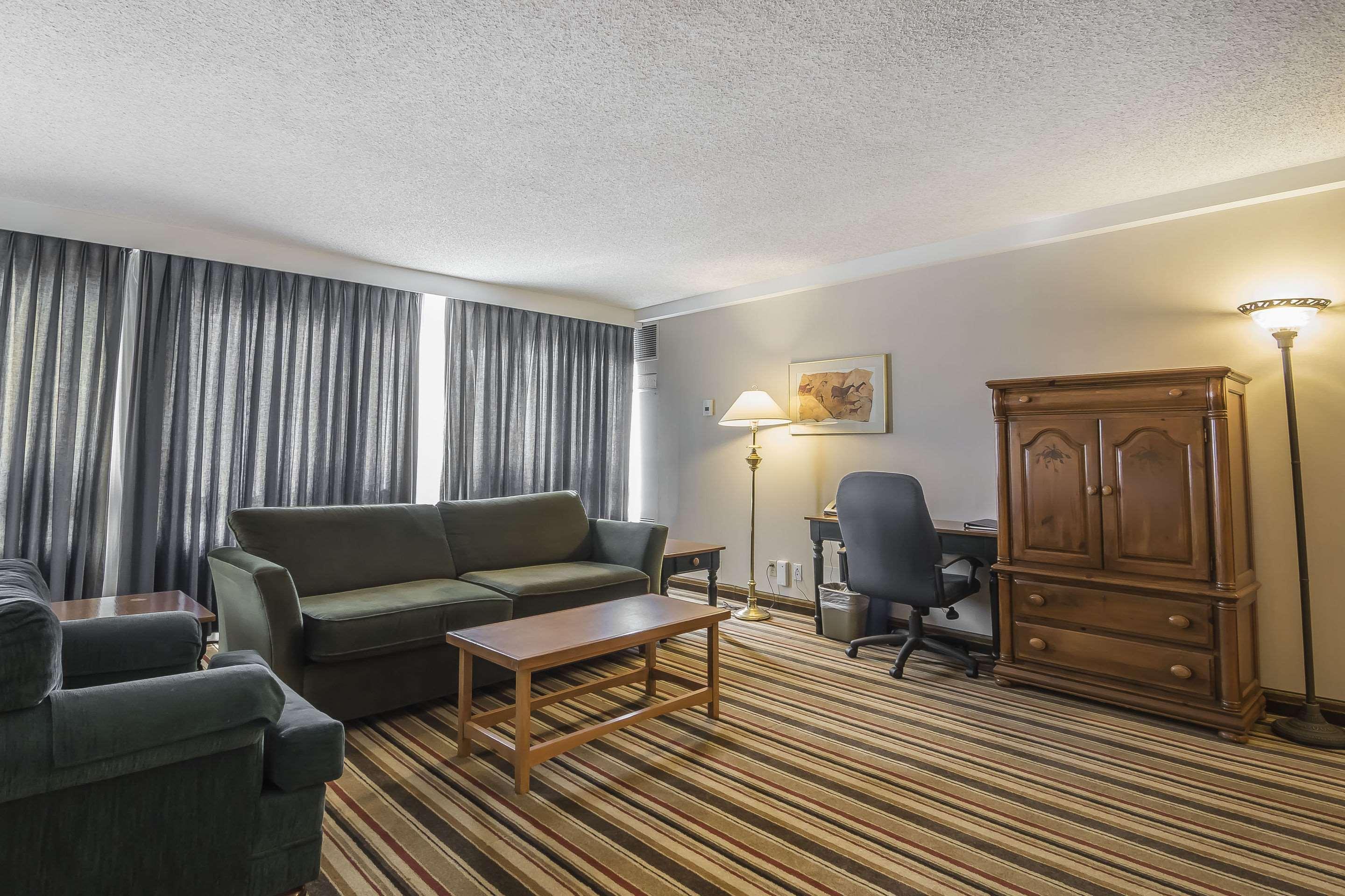 Doubletree By Hilton Calgary North Hotel Kültér fotó