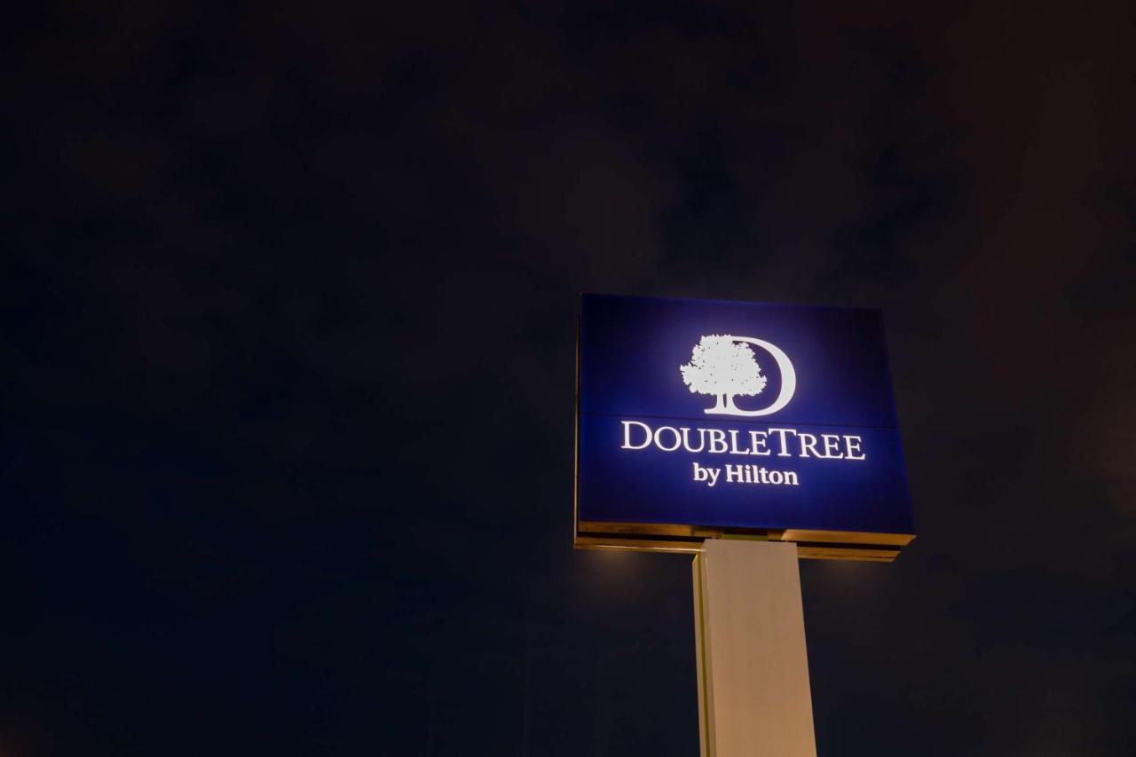 Doubletree By Hilton Calgary North Hotel Kültér fotó
