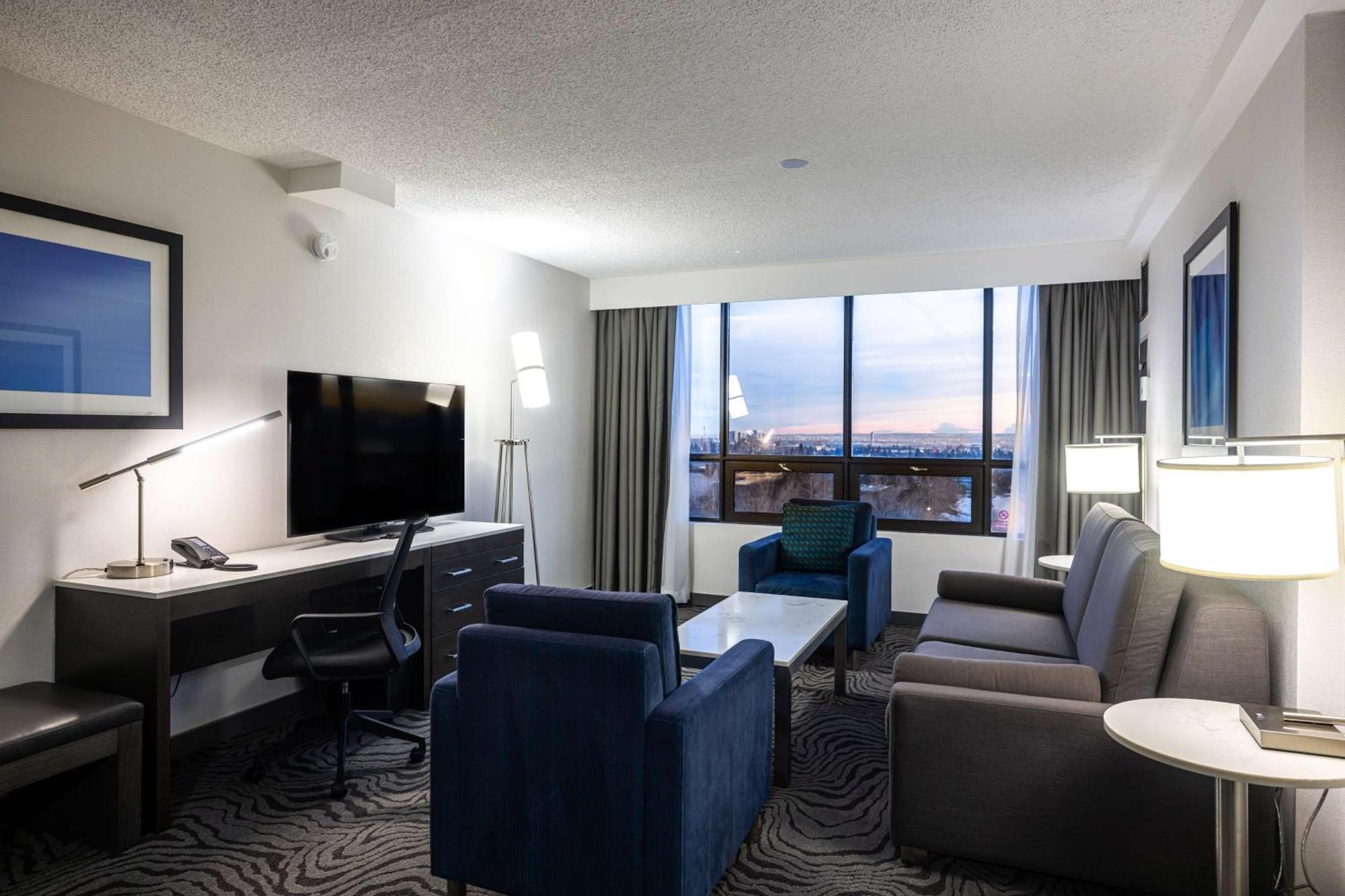 Doubletree By Hilton Calgary North Hotel Kültér fotó
