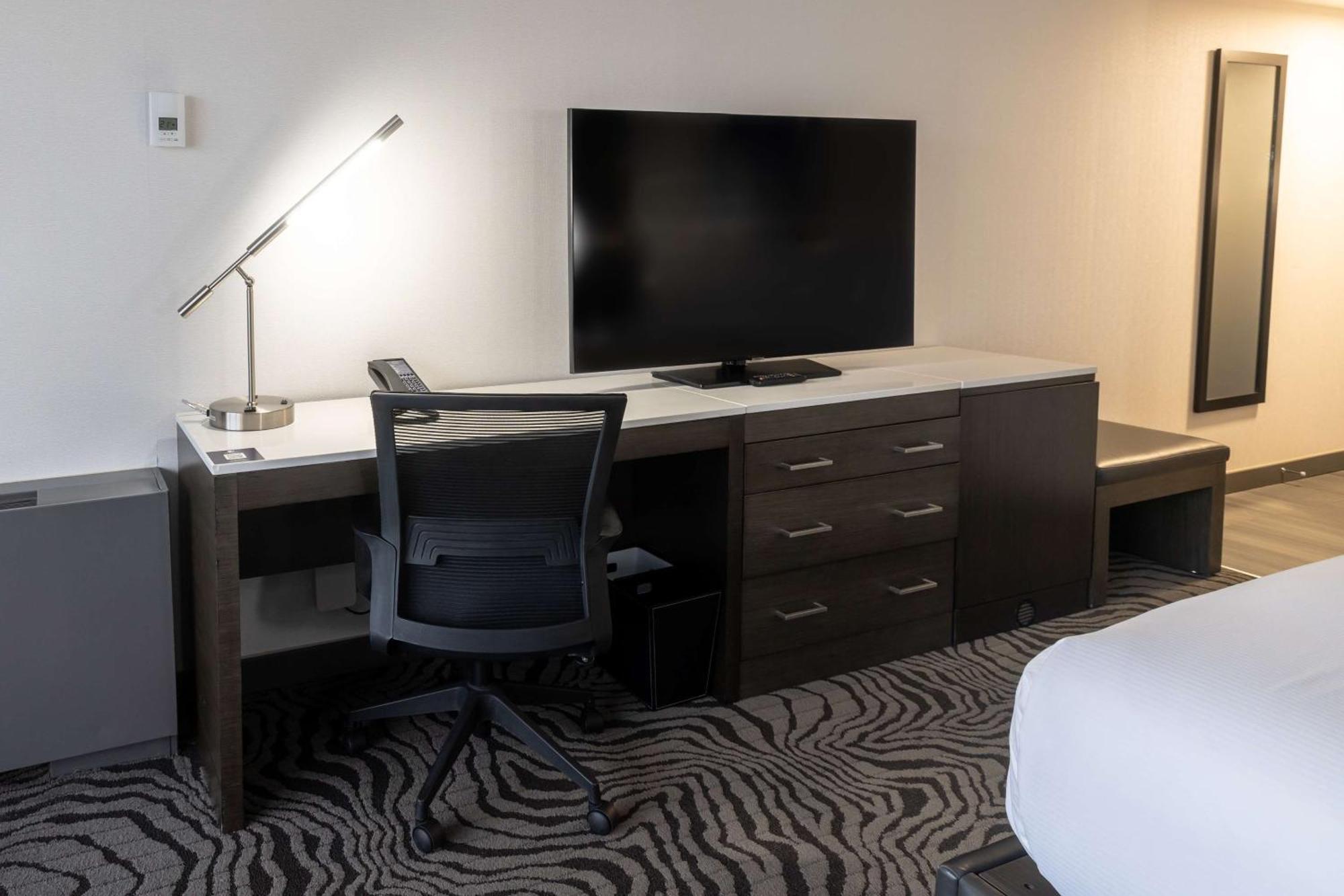 Doubletree By Hilton Calgary North Hotel Kültér fotó