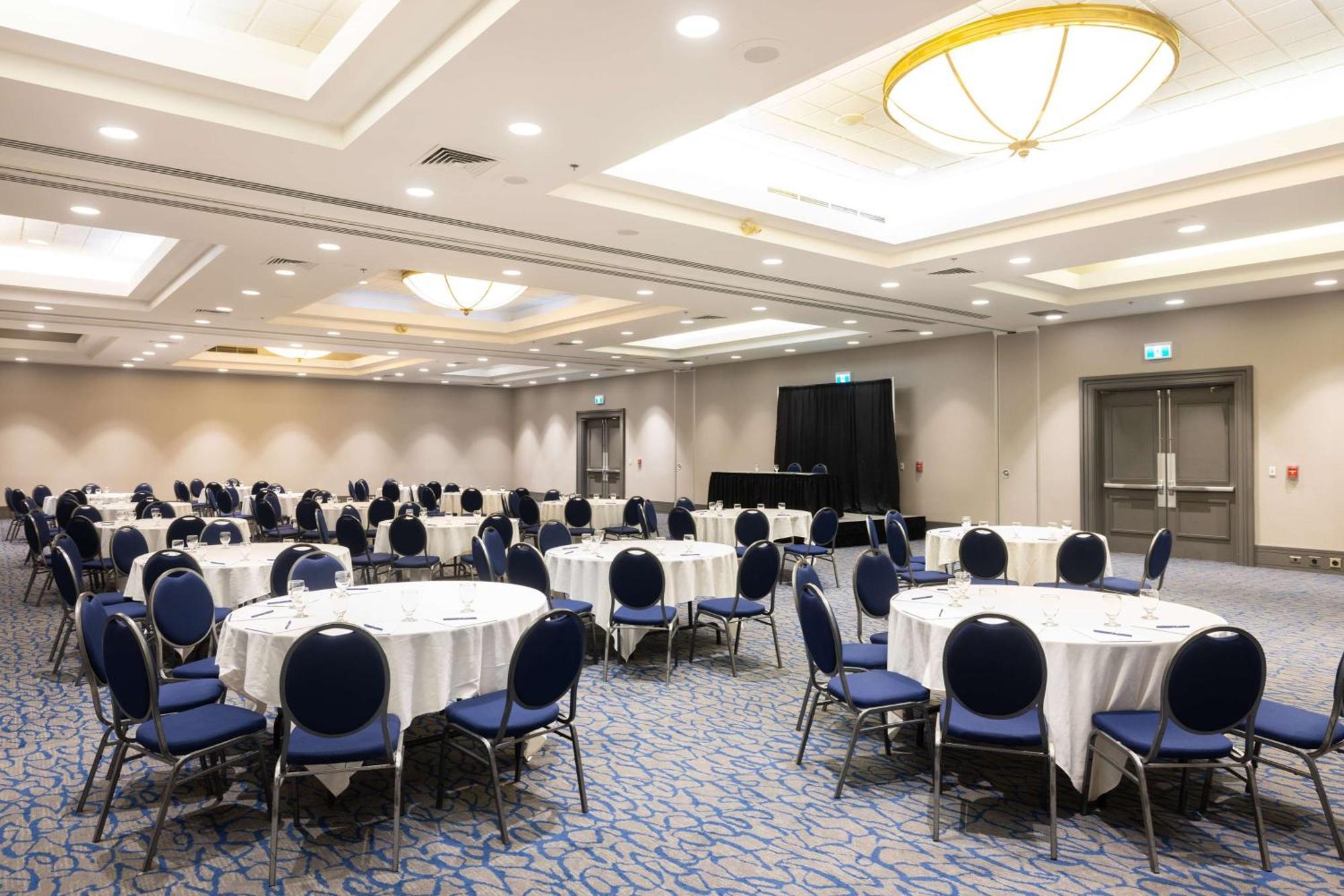 Doubletree By Hilton Calgary North Hotel Kültér fotó