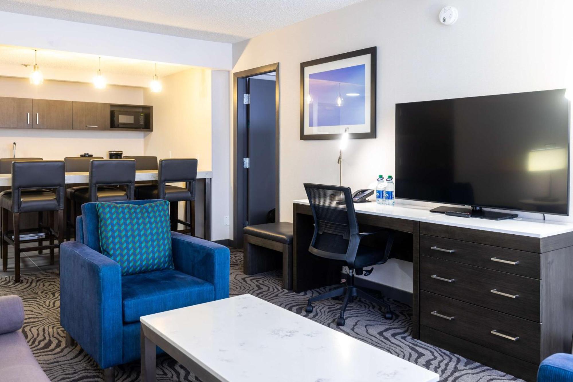 Doubletree By Hilton Calgary North Hotel Kültér fotó