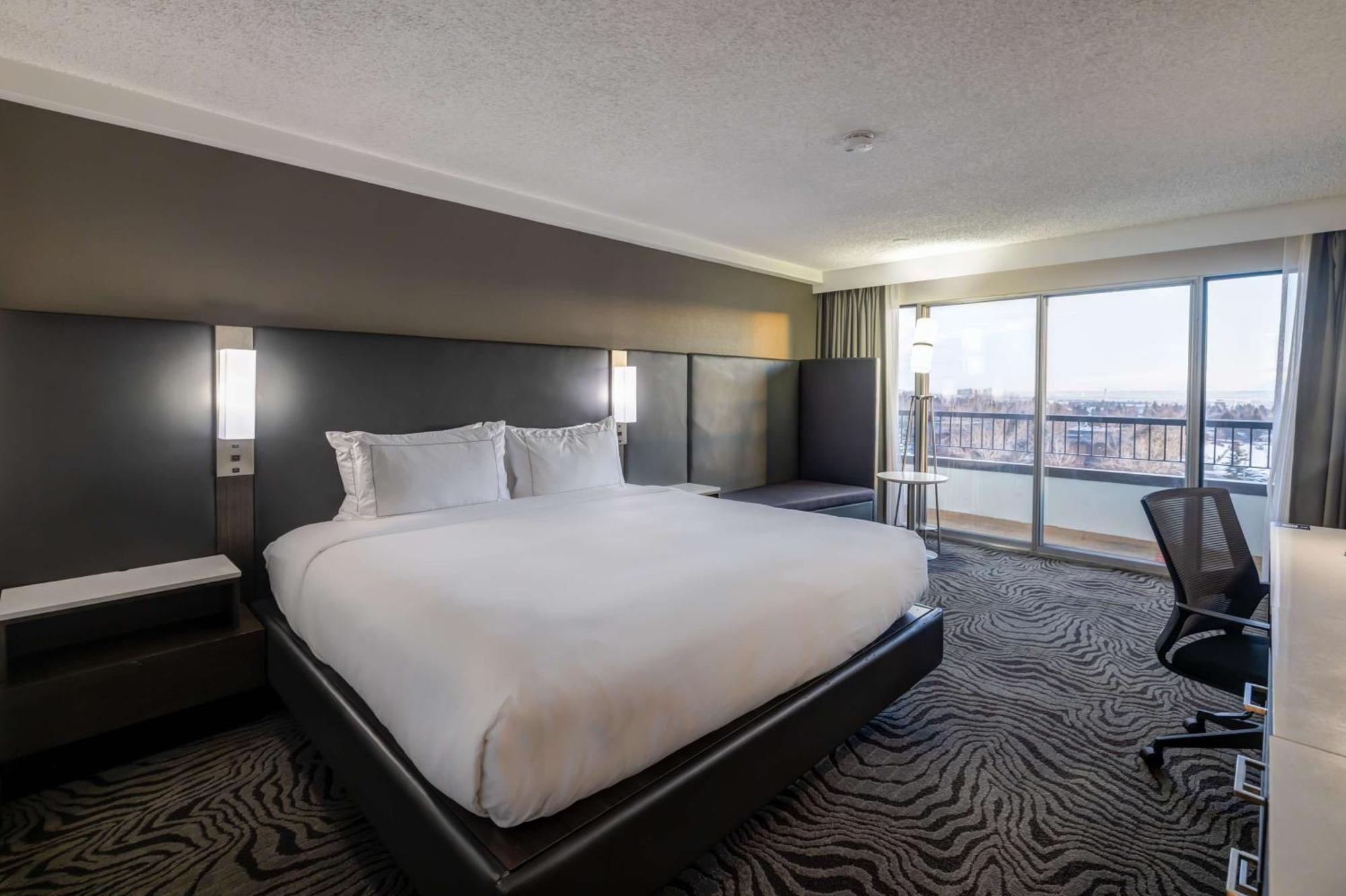 Doubletree By Hilton Calgary North Hotel Kültér fotó