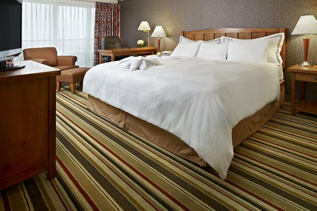 Doubletree By Hilton Calgary North Hotel Kültér fotó